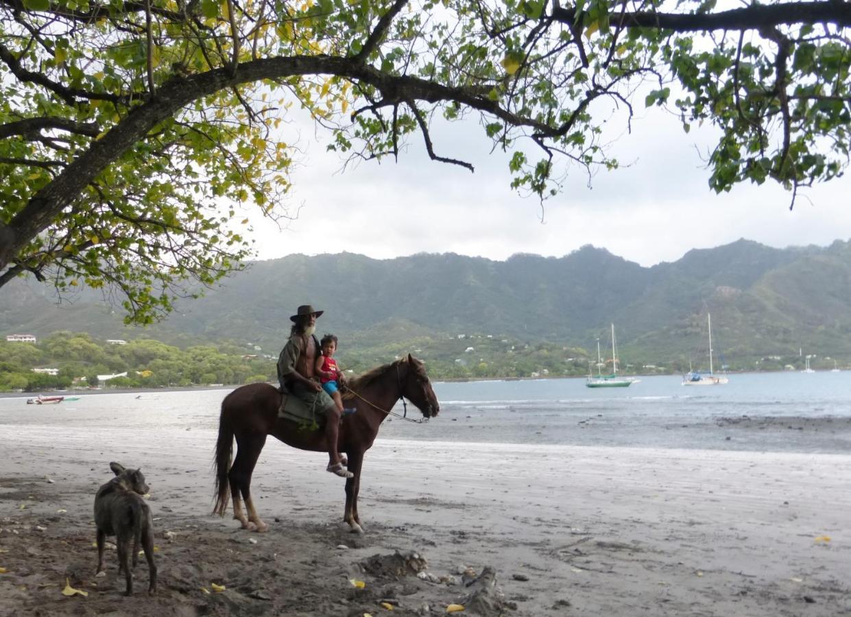 Fare Manutea Hotell Nuku Hiva Exteriör bild