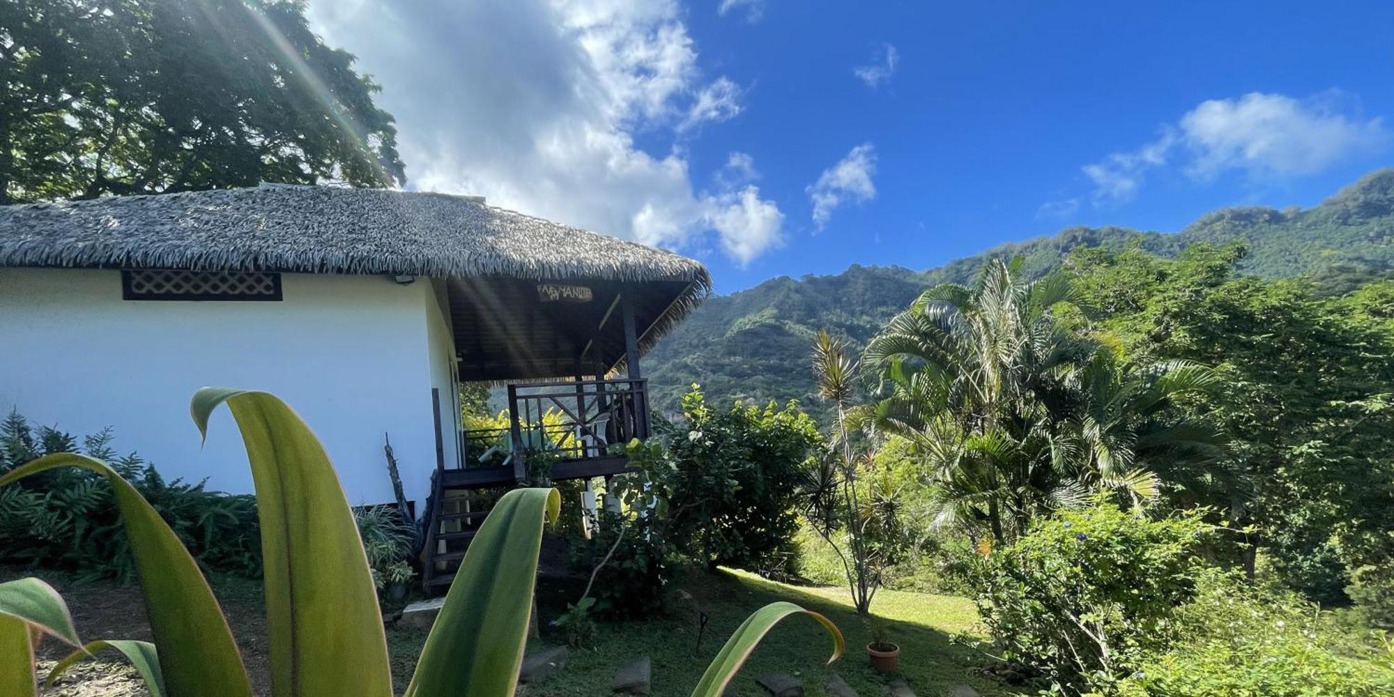 Fare Manutea Hotell Nuku Hiva Exteriör bild
