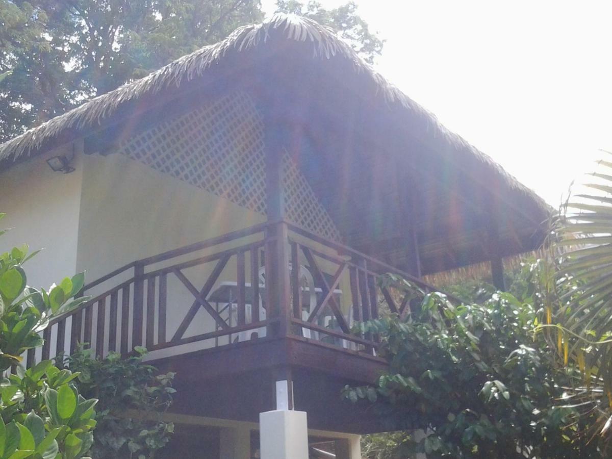 Fare Manutea Hotell Nuku Hiva Exteriör bild